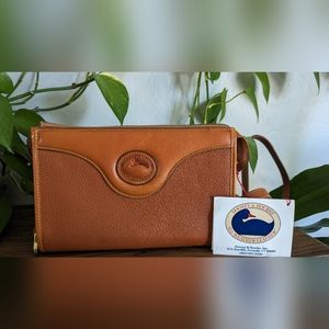 BRITISH TAN DOONEY & BOURKE LEATHER CROSSBODY BAG.